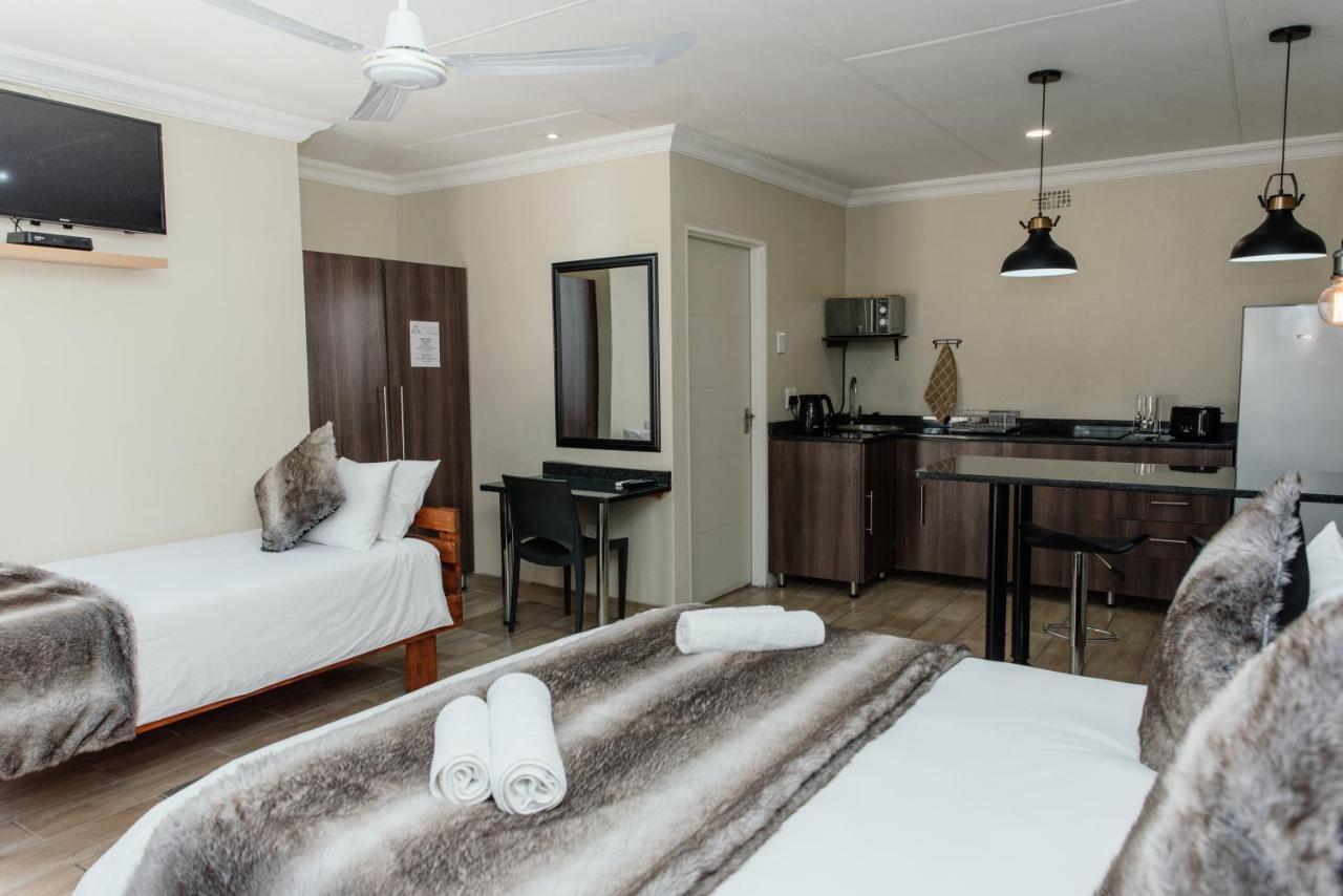 Casa Leitao Lodge Пхалаборва Экстерьер фото
